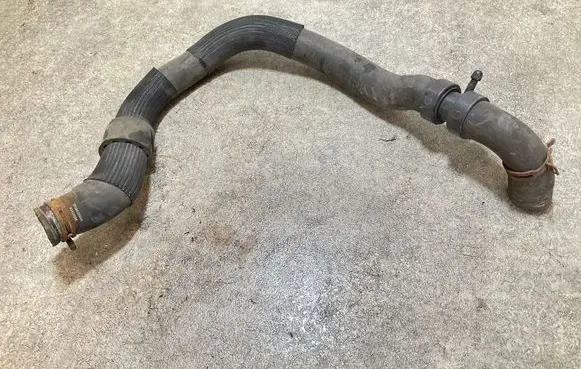 Renault Trafic III (X82) Engine coolant pipe/hose 215013745R 93459805