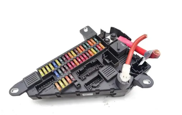 BMW 5 E60 E61 Fuse module 9138830 518956057
