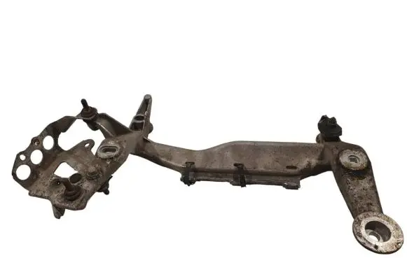Audi Q7 4L Pneumatic air compressor holding bracket 7L0616879