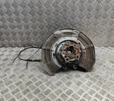 BMW M4 F82 F83 Rear wheel hub 2283220 2282675