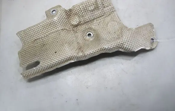Volkswagen PASSAT B8 Heat shield in engine bay 04L103954AL