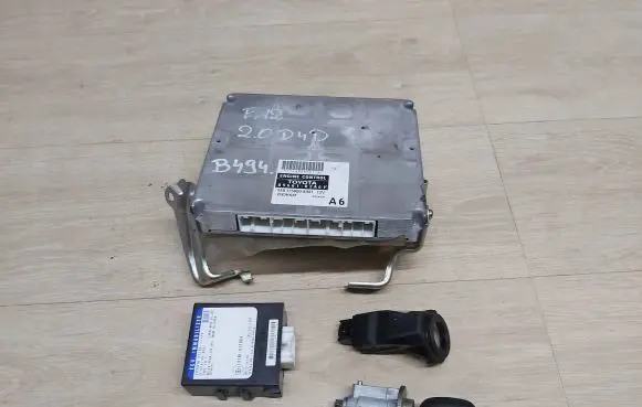 Toyota Corolla E120 E130 Other control units/modules 8966102A61
