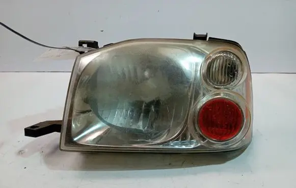 Nissan Navara Headlight/headlamp