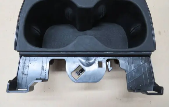 Opel Insignia B Cup holder 39080460 3009983100 551186240