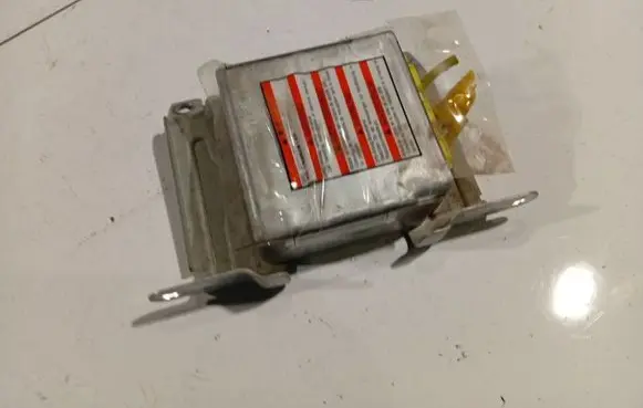 Subaru Forester SG Airbag control unit/module 98221SA001