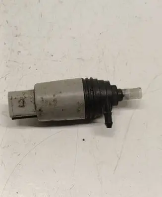 BMW 5 E60 E61 Windscreen/windshield washer pump 6934159