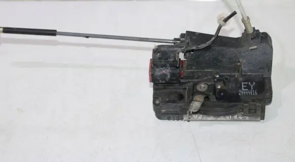 Opel Zafira A Front door lock 2444406EY