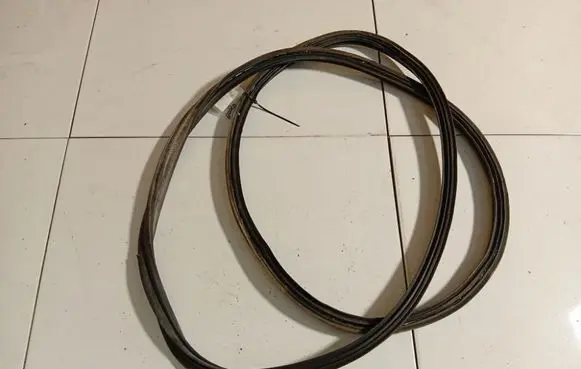 Mazda 3 I Trunk rubber seal (body) 