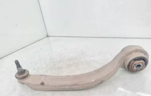 Volkswagen PASSAT B5 Front lower control arm/wishbone