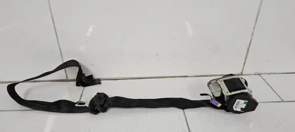 Audi A3 S3 8P Front seatbelt 8P4857706C 604443000