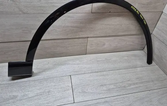 Audi Q7 4M Front arch trim 7232-5000