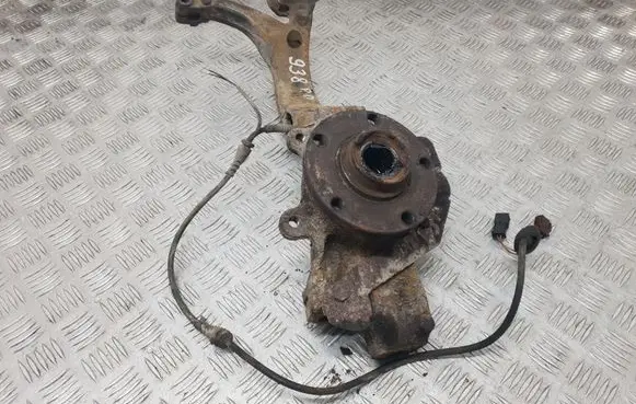 Audi A6 S6 C5 4B Front wheel hub 8D0407258