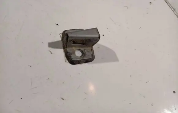 Audi A6 S6 C4 4A Front door lock loop/hook striker 