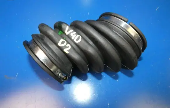 Volvo V40 Air intake hose/pipe