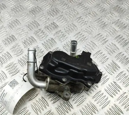Volkswagen Golf VII EGR valve 04L131501S