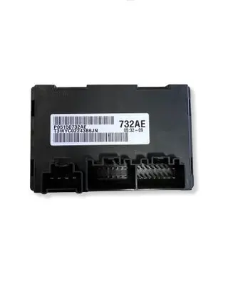 Jeep Grand Cherokee Transfer box differential control unit P05150732AE P05150732A 05150732AE