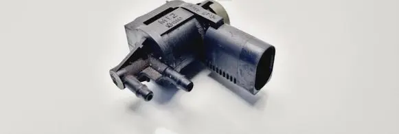 Volkswagen Golf IV Turbo solenoid valve 1J0906283C