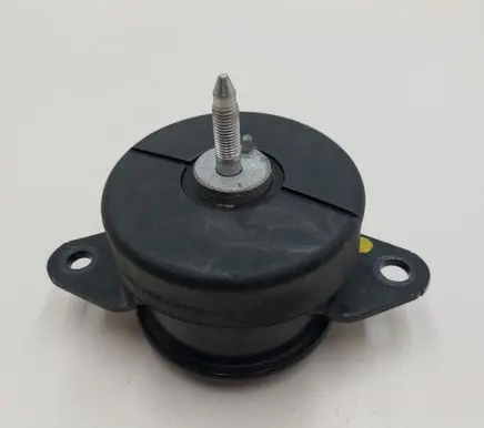 Nissan Leaf II (ZE1) Engine mount bracket