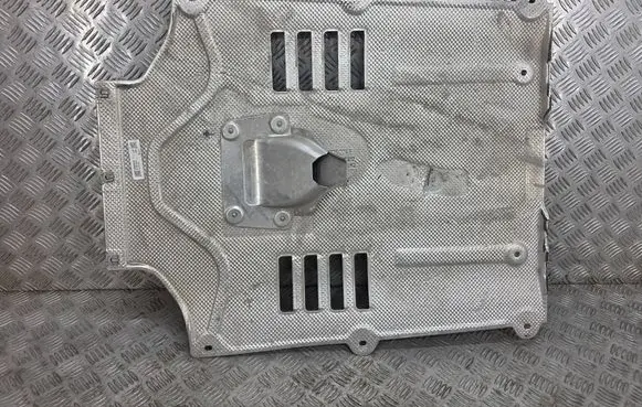 Porsche Macan (95B) Engine splash shield/under tray 95B825209E