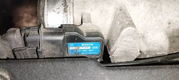 Opel Zafira A Air pressure sensor 0281002437