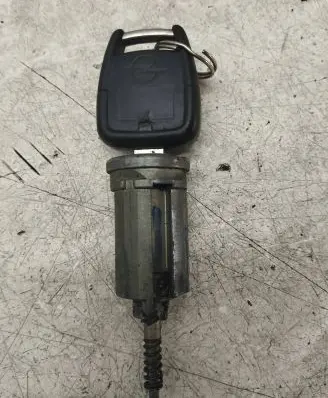 Opel Zafira A Front door lock (next to the handle) 09146205