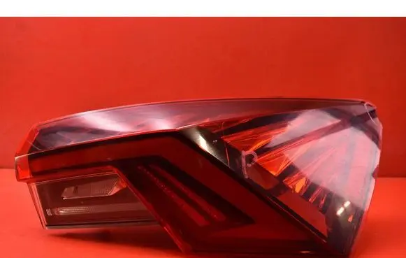 Skoda Octavia 985 Rear/tail lights 5E3945208A