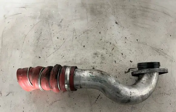 Intercooler hose/pipe