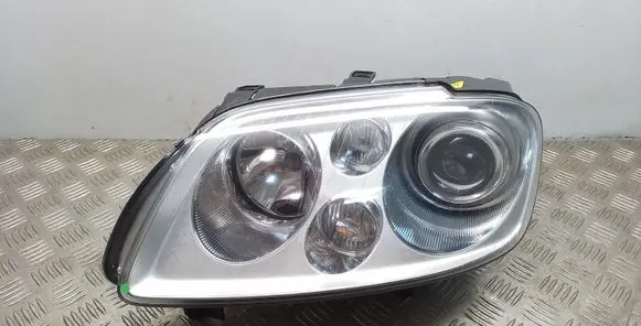 Volkswagen Touran I Headlight/headlamp 0301205673 1307329072 1T0941039E