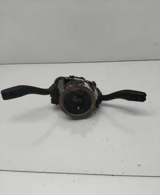 Wiper turn signal indicator stalk/switch