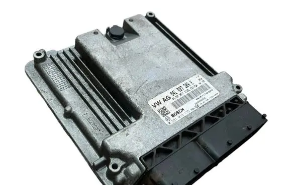 Volkswagen Golf VII Engine control unit/module 04L907309E 0281019175 1039s56556