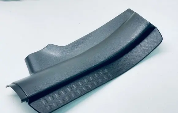 Suzuki Swift I Rear sill trim cover 7616263J0