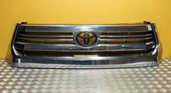 Toyota Tundra II Front bumper upper radiator grill 53114-0C080