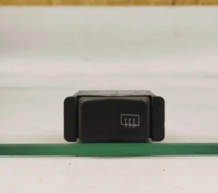 Mercedes-Benz W123 Windscreen/window heater switch 0008206010