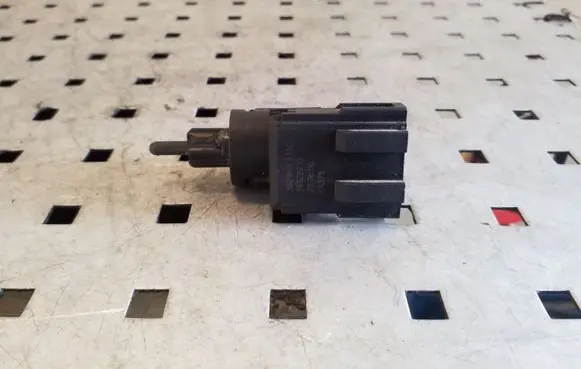 Brake pedal sensor switch
