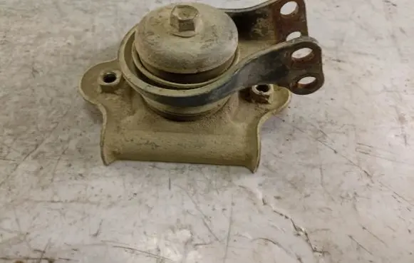 Suzuki Grand Vitara I Gearbox mount