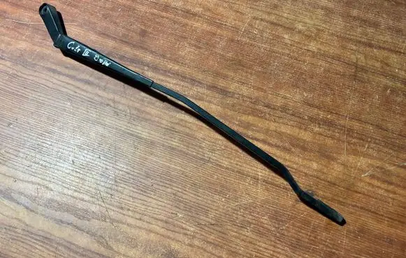 Volkswagen Golf III Front wiper blade arm 1H1955410B