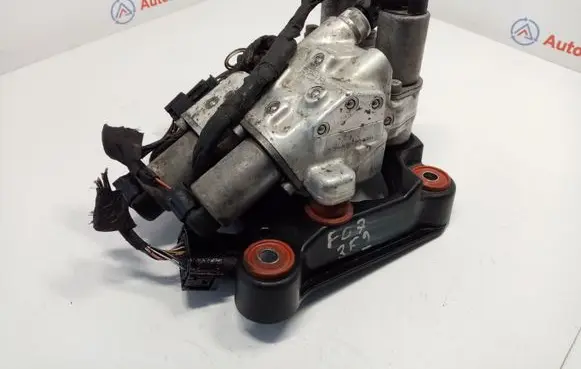 BMW 5 GT F07 Active stabilizer control/valve assembly 37146775258 37144077782