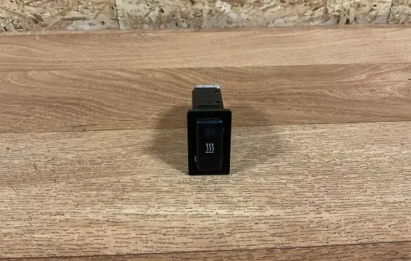 Toyota Avensis T250 Seat heating switch 153261