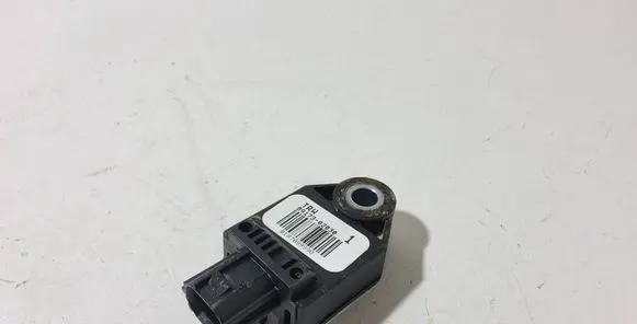 Toyota Corolla Verso AR10 Airbag deployment crash/impact sensor 8917302030 0187089990