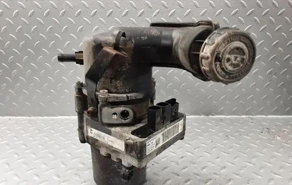 Peugeot 508 Power steering pump 9676154180