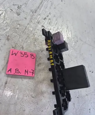 Audi A4 S4 B5 8D Fuse box set 8L0941822A