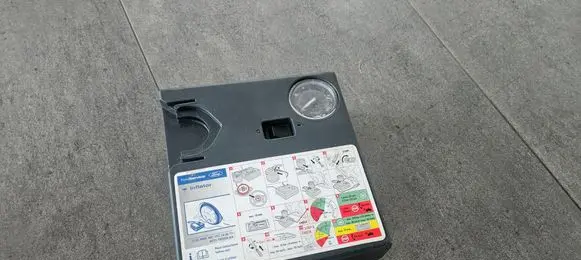 Ford Transit Tire air pump compressor 8V2119G525AA AIRCOMPRESSOR