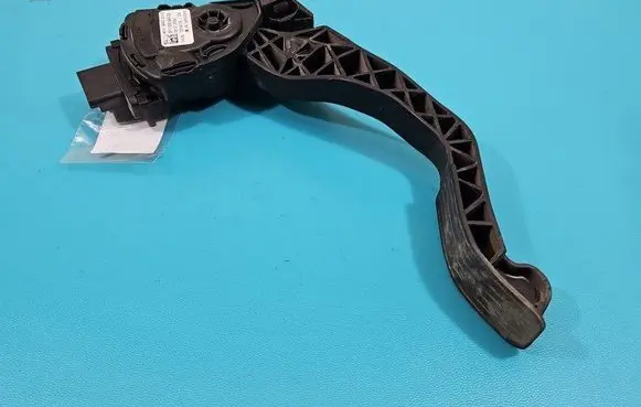 Peugeot 207 Accelerator throttle pedal 9681844080 IMPRK1416886
