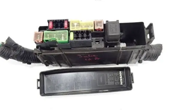 Nissan Juke I F15 Fuse box set