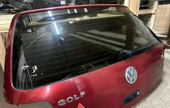 Volkswagen Golf IV Tailgate/trunk/boot lid 