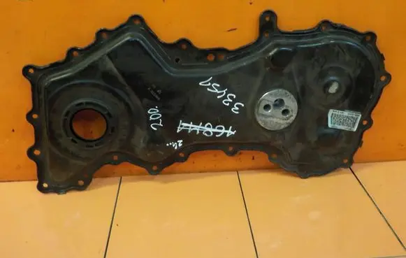Nissan Qashqai+2 Timing chain cover 8200779055