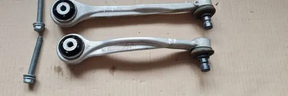 Audi RS Q8 Front upper control arm/wishbone 4M0407510G 4M0407505G