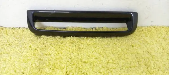 Front bumper mounting bracket