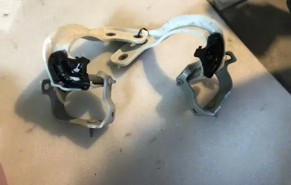 Audi Q5 SQ5 Tailgate/trunk/boot hinge 8R0827300 8R0827299