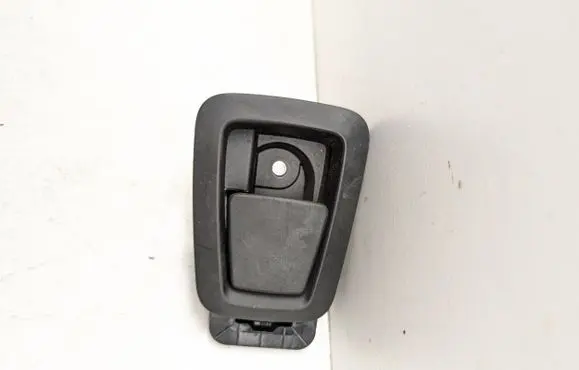 Volvo XC90 Engine bonnet (hood) release handle 39842411